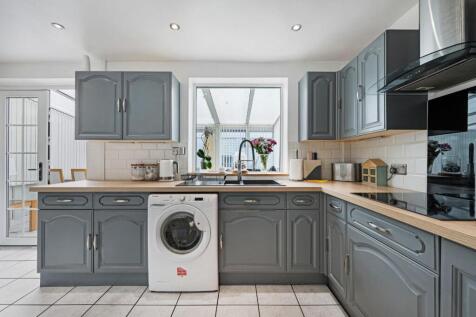 38 Broadstone Road HDR-26.jpg