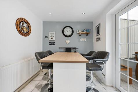 38 Broadstone Road HDR-31.jpg