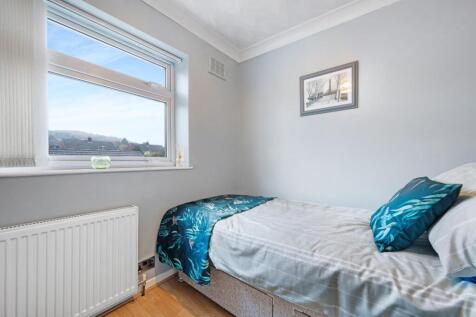 38 Broadstone Road HDR-8.jpg