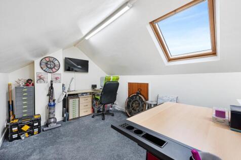 38 Broadstone Road HDR-13.jpg