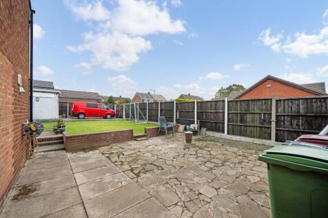 38 Broadstone Road External-5.jpg