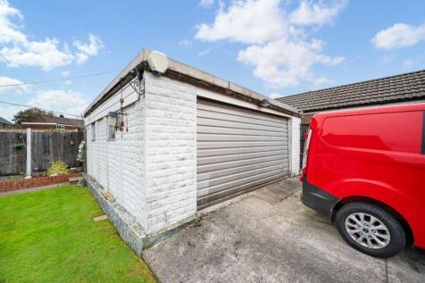 38 Broadstone Road External-11.jpg