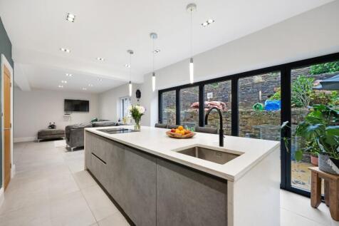 Elderstone HDR-40.jpg