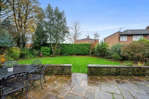 3 The Old Vicarage External-2.jpg