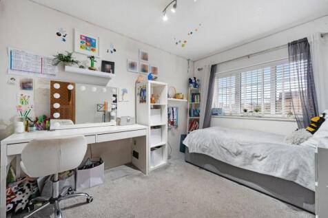 174 Whittingham Drive HDR-18.jpg