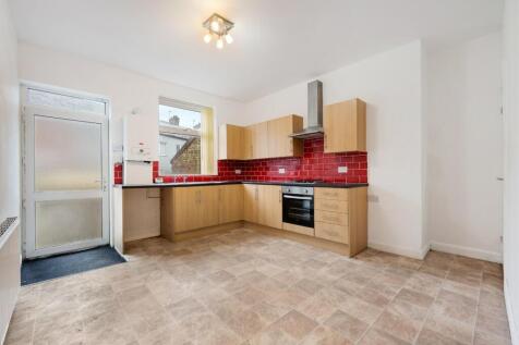 12 Atlas Road HDR-6.jpg