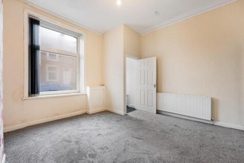 12 Atlas Road HDR-2.jpg