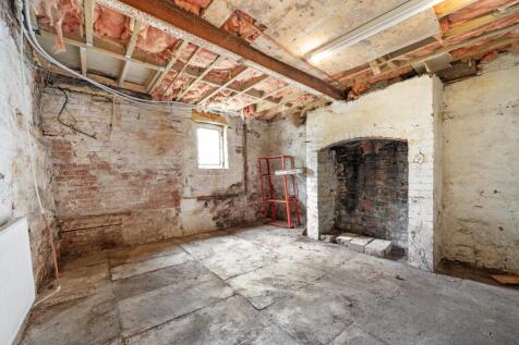 12 Atlas Road HDR-24.jpg