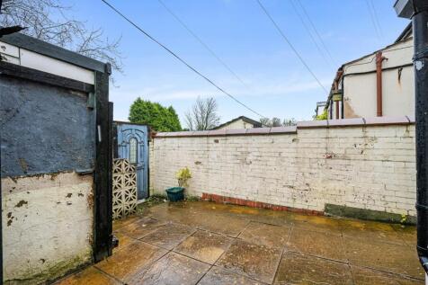 599 Blackburn Road External-3.jpg