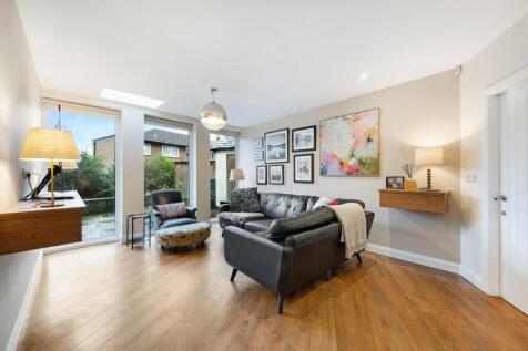 3 The Old Vicarage HDR-44.jpg