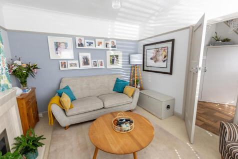 33 Margtson Avenue--4