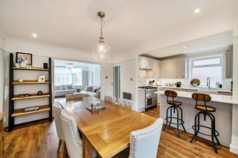 KITCHEN /DINER