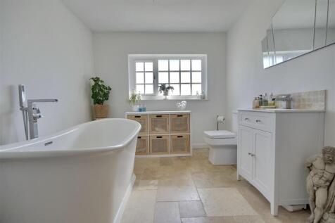 BATHROOM ONE