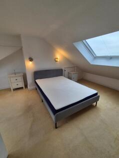 Bed1 -2.jpg