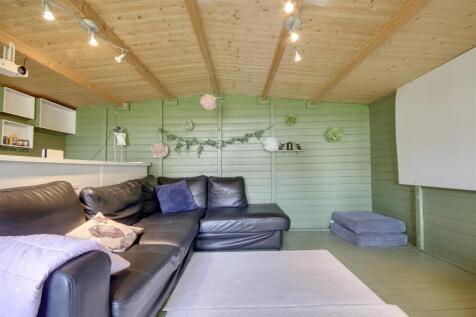 GARDEN CABIN