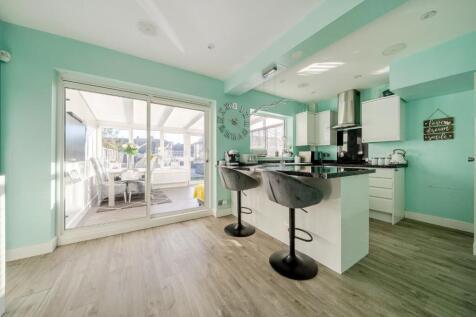 1383886-2-691efee606d99 - Copy.jpg