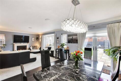 Living/Dining Room