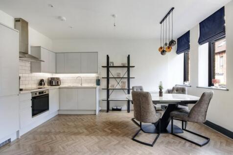 Kitchen Dining Area