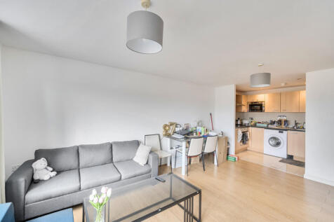 1359776-8-68d7c51...