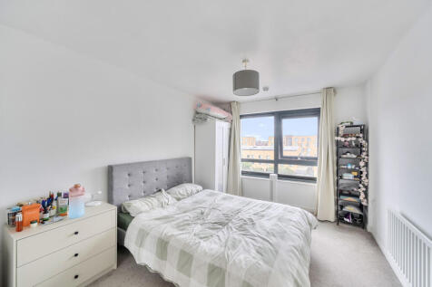 1359776-11-68d7c5...