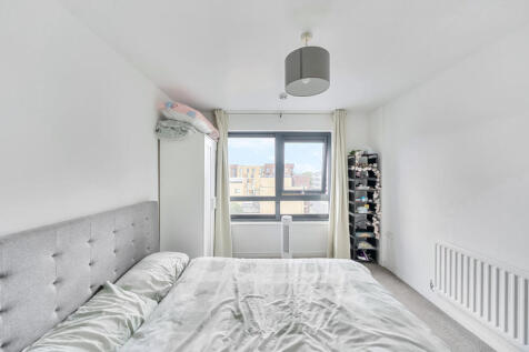 1359776-12-68d7c5...