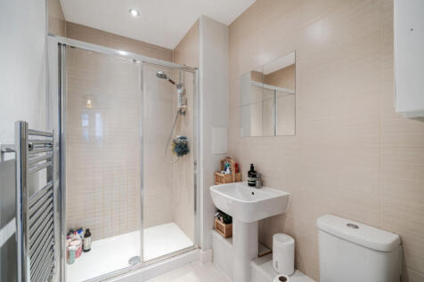 1393636-3-6943e96...