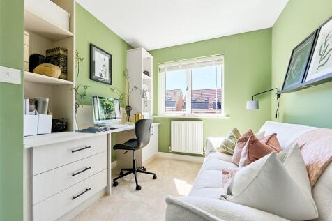 Alternatively turn bedroom 2 into a home office room