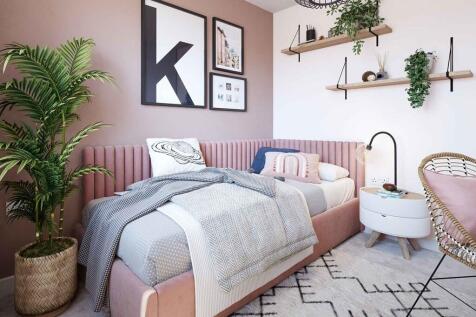 Generously sized bedroom 3