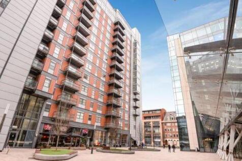 Wellington Street, Leeds 1.jpg