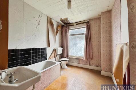 pbox-bathroom-321773.jpg