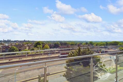 CAM01659G0-PR0061-STILL020.jpg