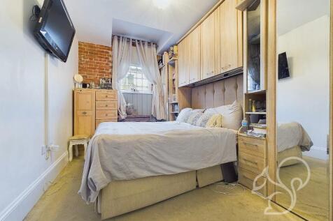 CAM01659G0-PR0199-STILL009.jpg