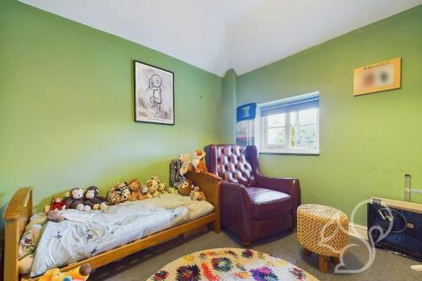 CAM01659G0-PR0213-STILL005.jpg