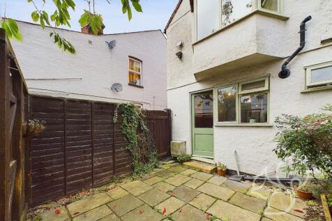 CAM01659G0-PR0225-STILL017.jpg