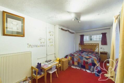 CAM01659G0-PR0240-STILL015.jpg