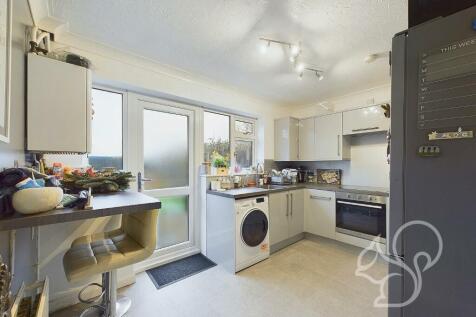 CAM01659G0-PR0284-STILL022.jpg
