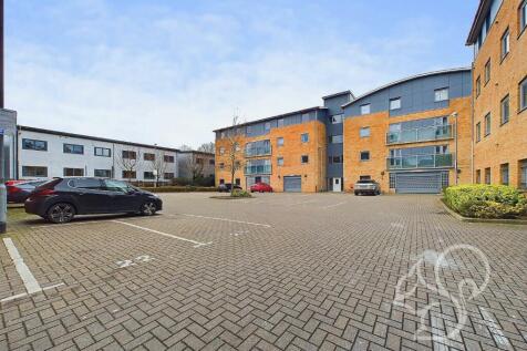 CAM01659G0-PR0297-STILL026.jpg