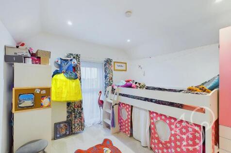 CAM01659G0-PR0313-STILL021.jpg