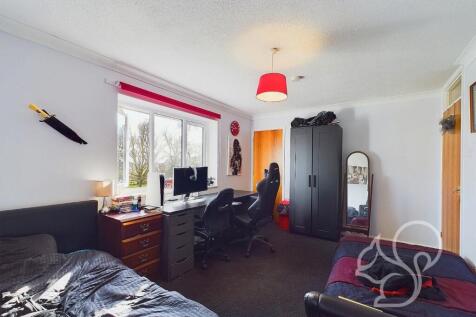 CAM01659G0-PR0330-STILL015.jpg