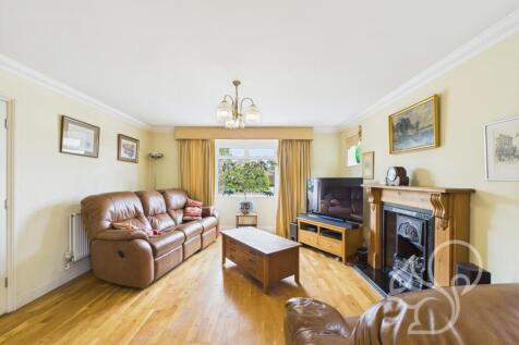 CAM01659G0-PR0423-STILL017.jpg