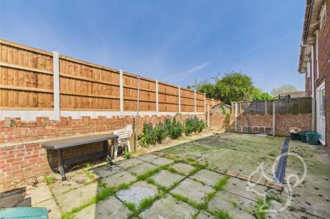 CAM01659G0-PR0427-STILL021.jpg