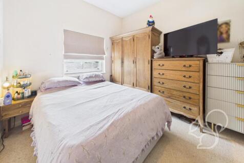 CAM01659G0-PR0476-STILL006.jpg
