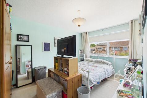 CAM01659G0-PR0481-STILL017.jpg