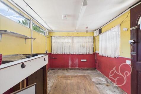 CAM01659G0-PR0460-STILL014.jpg