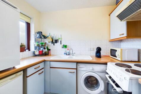 CAM01254G0-PR0010-STILL002.jpg
