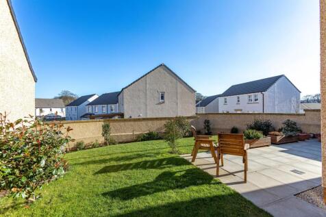 14 Knoll Park Outsides 12.JPG
