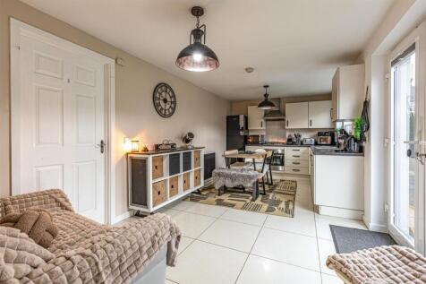 13 Kingfisher Grove Galashiels 10.JPG