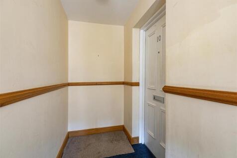 10 Thistle Court Galashiels 09.JPG