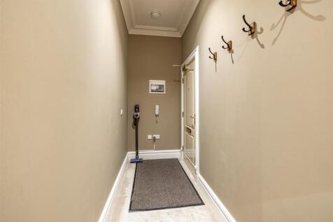 8 Glentress Apartments Melrose 07.JPG
