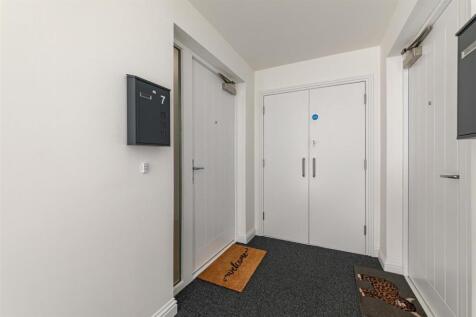 7 West Grove Apartments Melrose Low Res 03.JPG